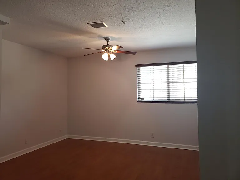 325 Bayfront Dr #325 — Photo 8