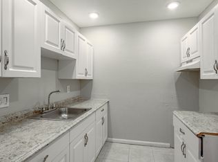 Lakeside Condominiums, Fort Lauderdale, FL 33311