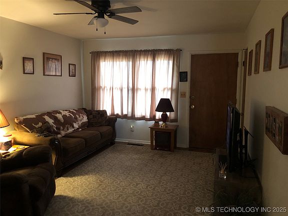 2nd image of 1431 E Jones Ave