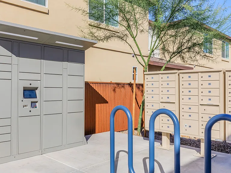 San Luciano Townhomes — Photo 10