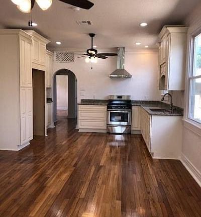 3rd image of 2511 Jonquil St