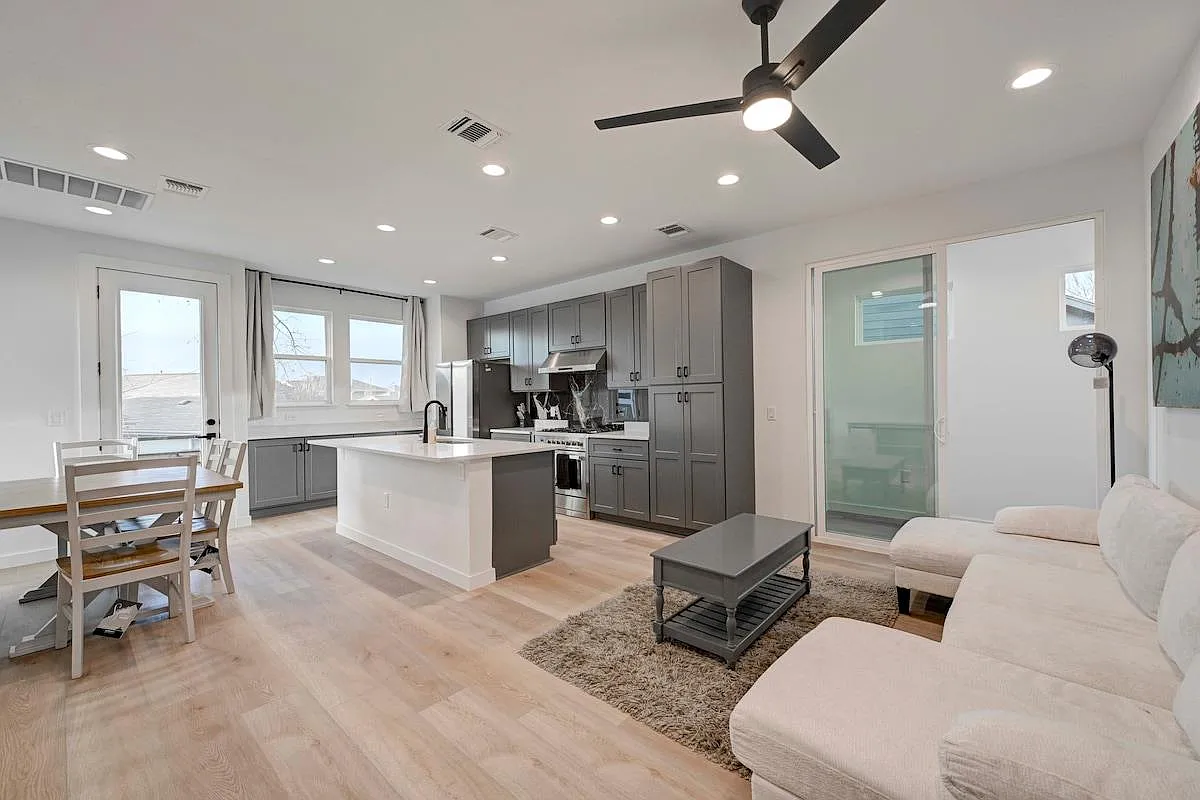 4 bed, 4.0 bath, 1834 sqft, $3,699 — Photo 1