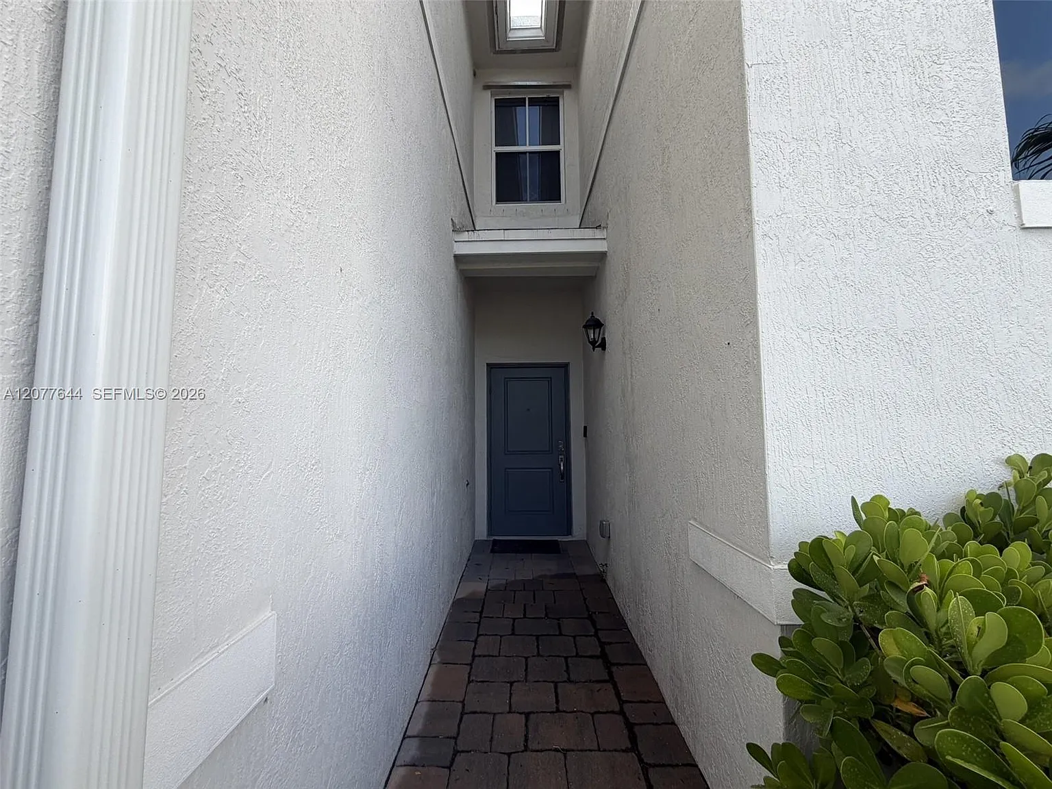 Cedar At Keys Gate — Photo 2