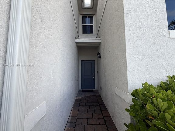 2nd image of 1763 SE 8th Ter
