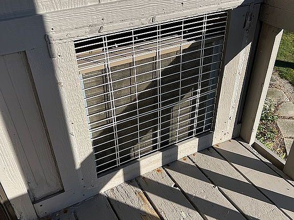 2nd image of 2424 Tennis Ct APT B9