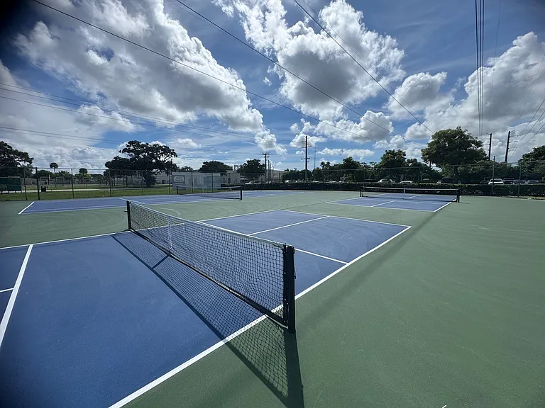 Club at Emerald Waters — Photo 55