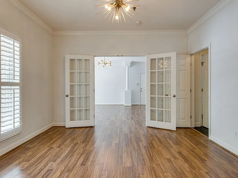 2304 Elliott Ave #102 — Photo 18