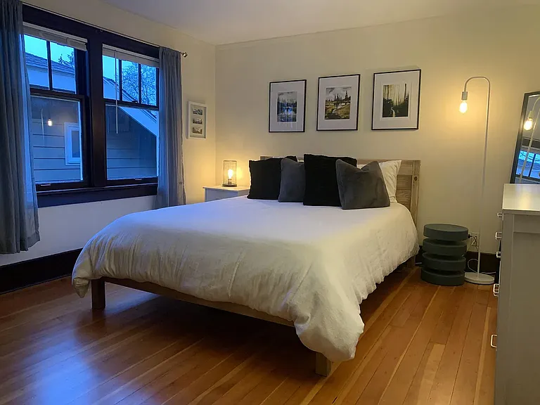 Top floor 1st bedroom