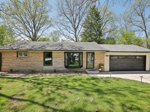 12425 West Cleveland AVENUE, New Berlin, WI 53151
