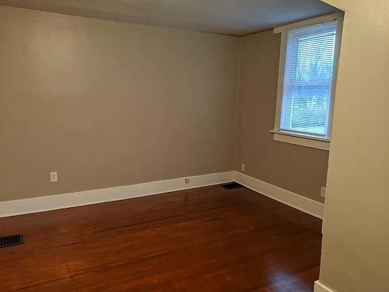 2443 S Dixie Dr — Photo 31