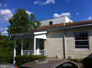 9 N Main St, Elmer, NJ 08318