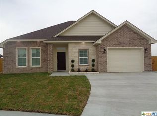 108 Tiki Ct, Victoria, TX 77904