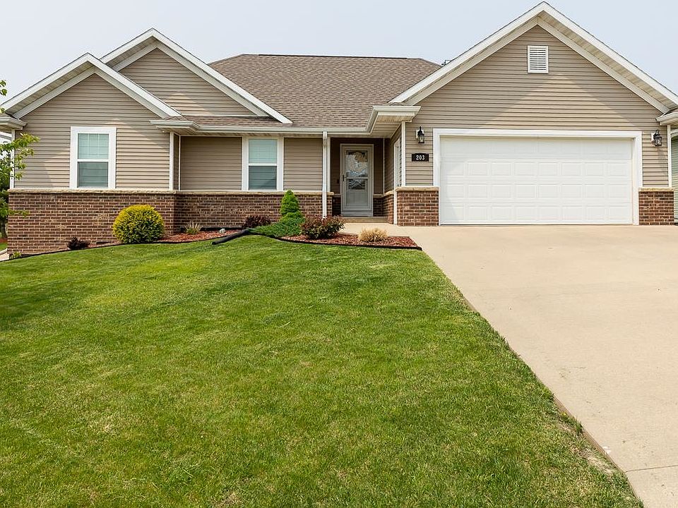 203 Bryn Dr, Peosta, IA 52068 Zillow