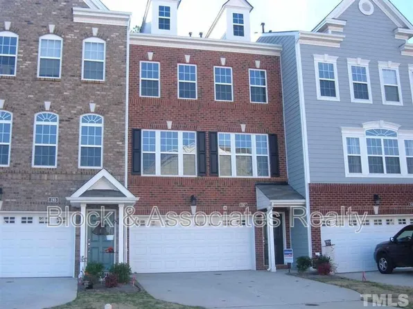 247 Grenoch Valley Ln, Apex, NC 27539