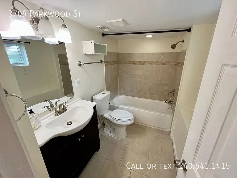 3709 Parkwood St — Photo 15