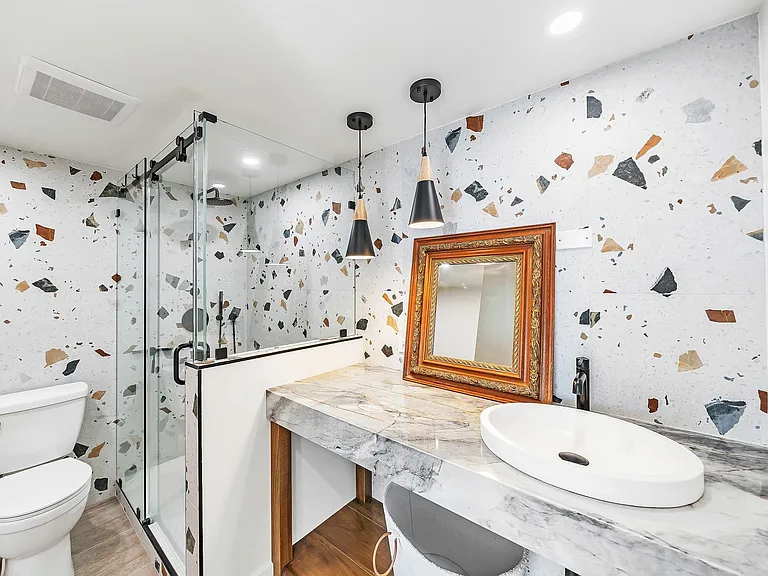 3051 NE 48th St #301 — Photo 17