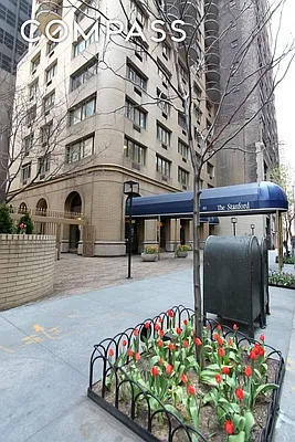 Rented by Compass | media 27