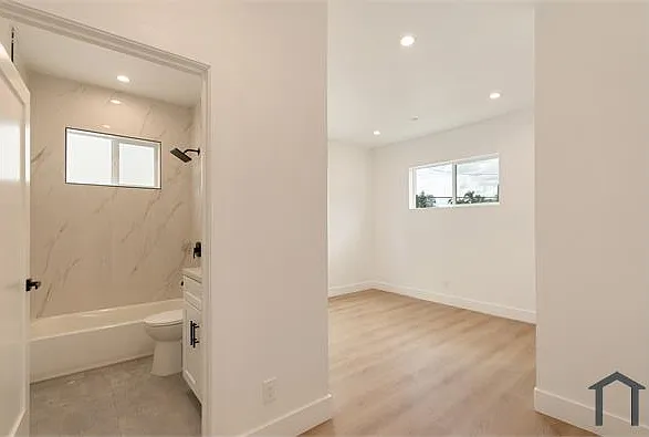 4 bed, $4,000 — Photo 4