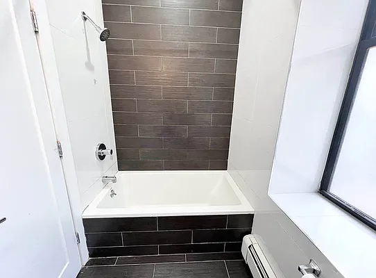 Rented by EastMount Realty LLC | media 6