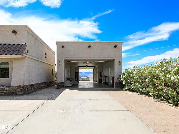 3rd image of 2030 Bombay Dr