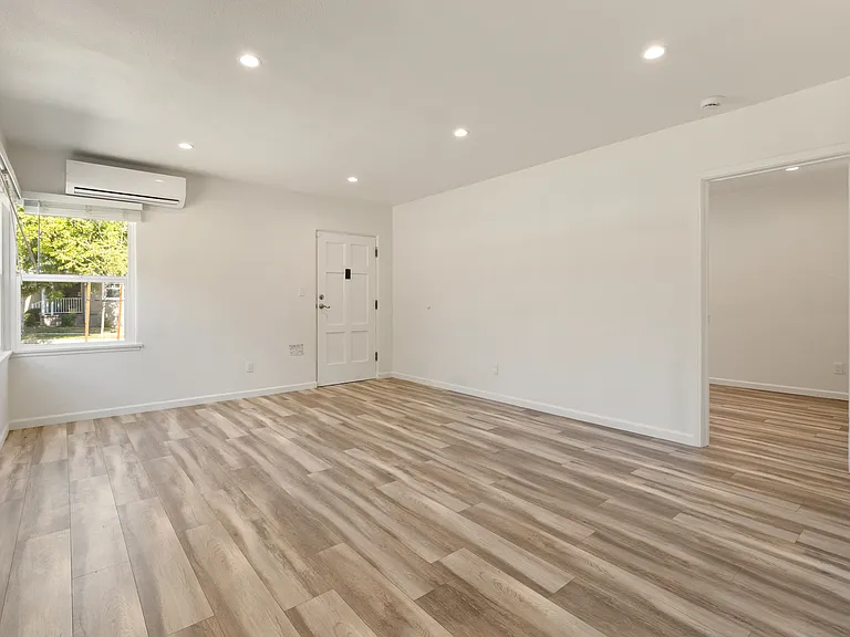 665 Hamilton Ave — Photo 3