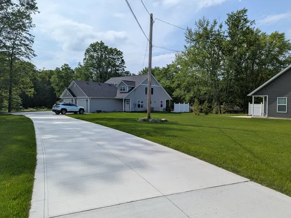 4262 Stow Rd, Stow, OH 44224