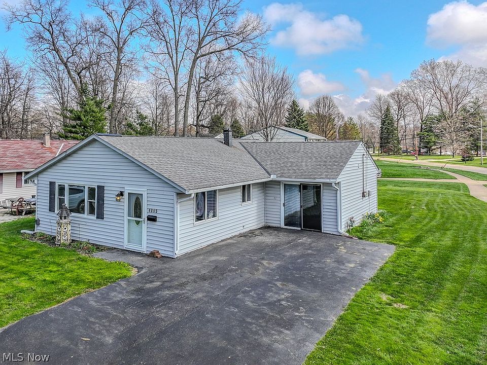 1st image of 4865 Robinwood Dr