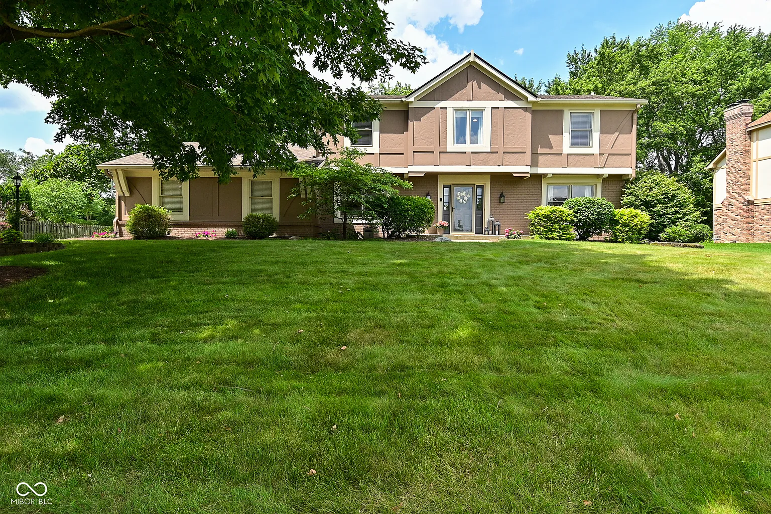 4585 Abbey Dr photo 1