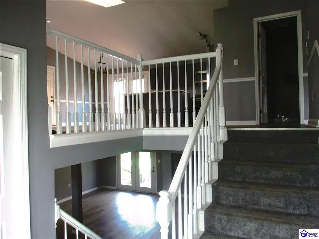 4 bed, 2534 sqft, $2,600 — Photo 4