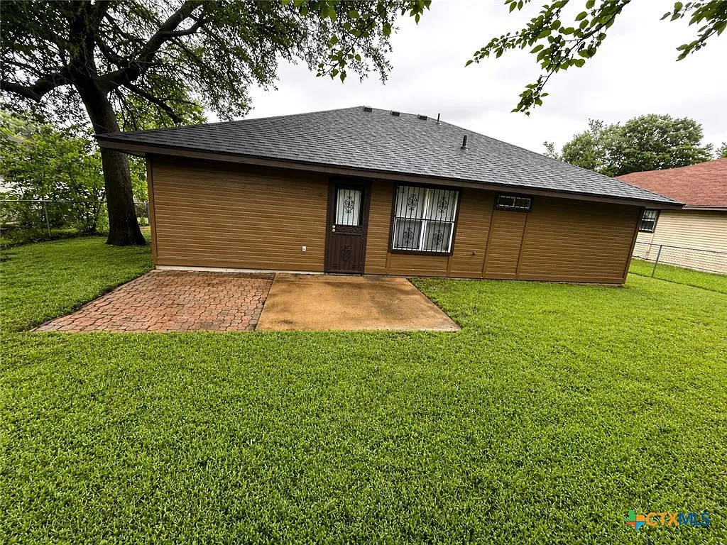 Building Photo - 2606 Timberline Dr