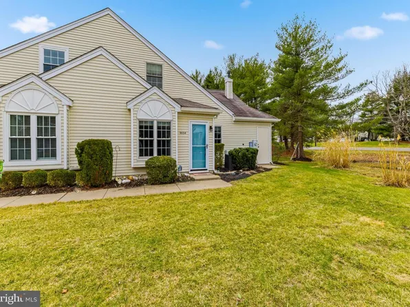 903 Ginger Ct, Mount Laurel, NJ 08054