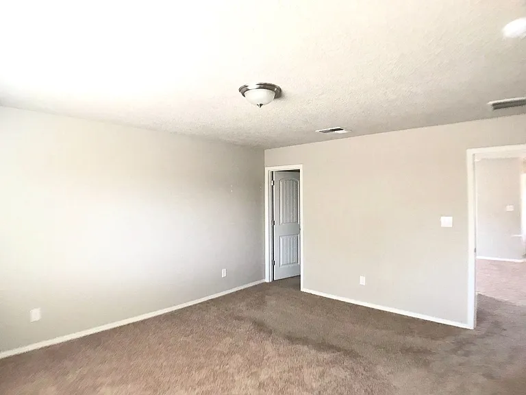 3916 Dynamite Rd NE — Photo 14