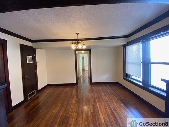 5th image of 2911 E 28th St #3W