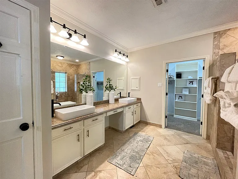 1715 Country Squire Dr — Photo 29
