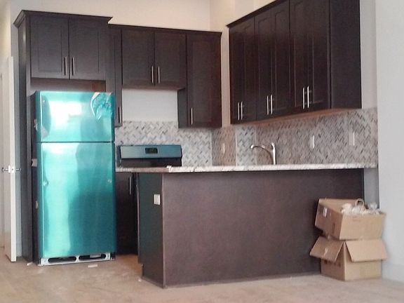2nd image of 588 Franklin Ave #3