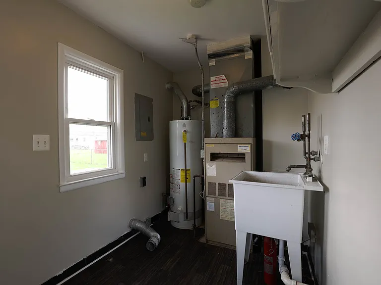 24535 Brittany Ave — Photo 11