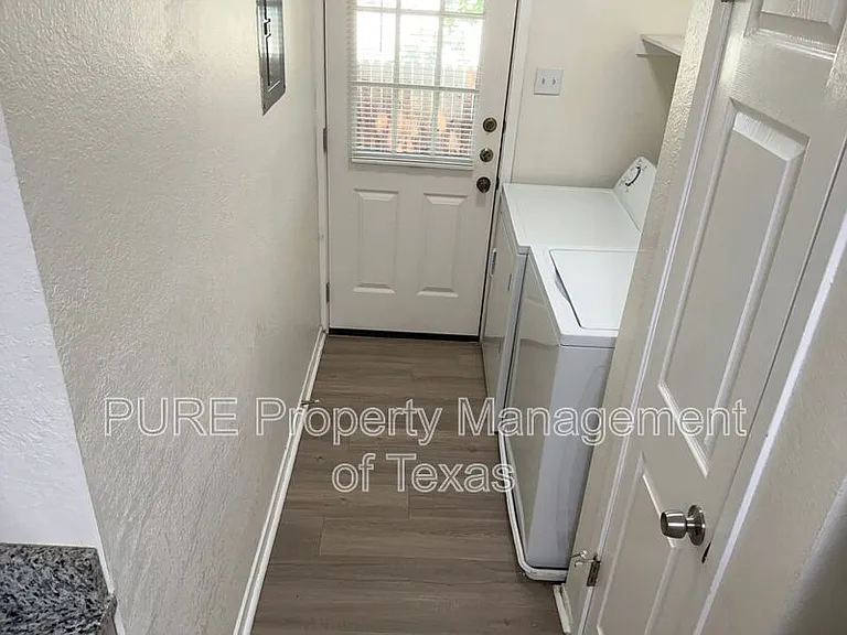 417-418 Parkhill Cv #418 — Photo 11