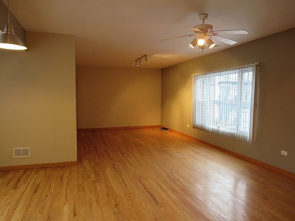 4th image of 1452 W Cortez St APT 3R