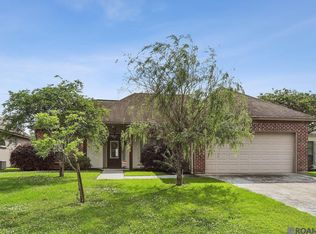 10747 Fenway Ln, Denham Springs, LA 70726