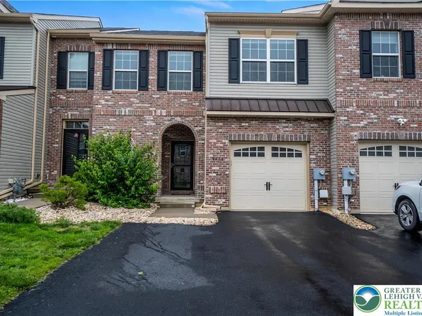 4478 Cottonwood Dr, Nazareth, PA 18064