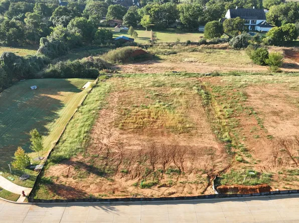 1533 Four Seasons Dr, Colleyville, TX 76034