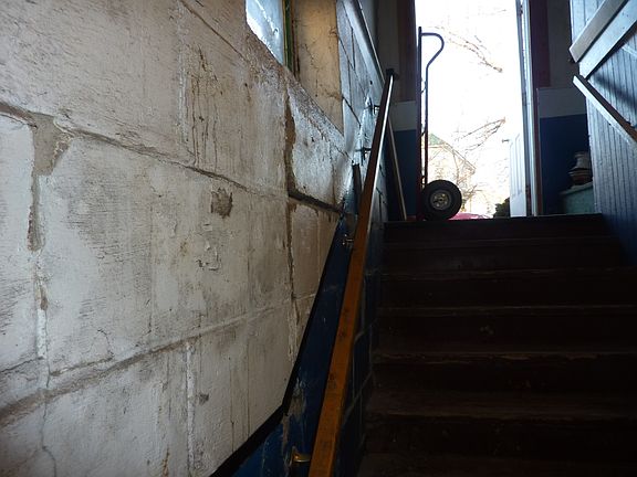5th image of 910 8th Ave