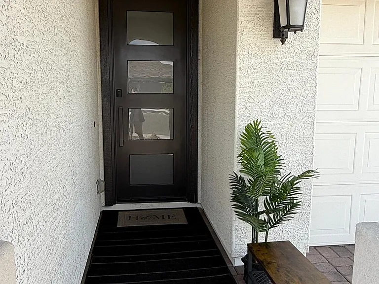 11520 S 53rd Ave — Photo 4