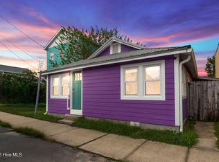 204 Charlotte Avenue, Carolina Beach, NC 28428