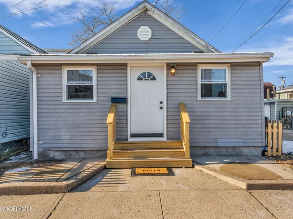 25 Twilight Avenue, Keansburg, NJ 07734