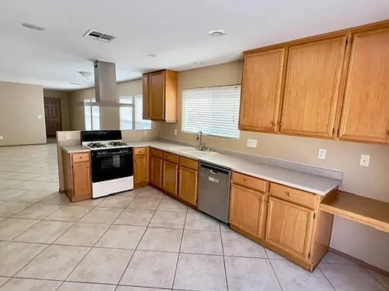 11260 Sandrone Ave — Photo 9