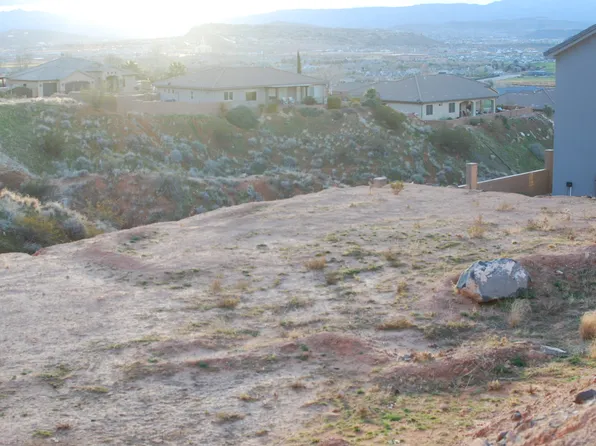 1362 E Silver Shadows Dr, Washington, UT 84780