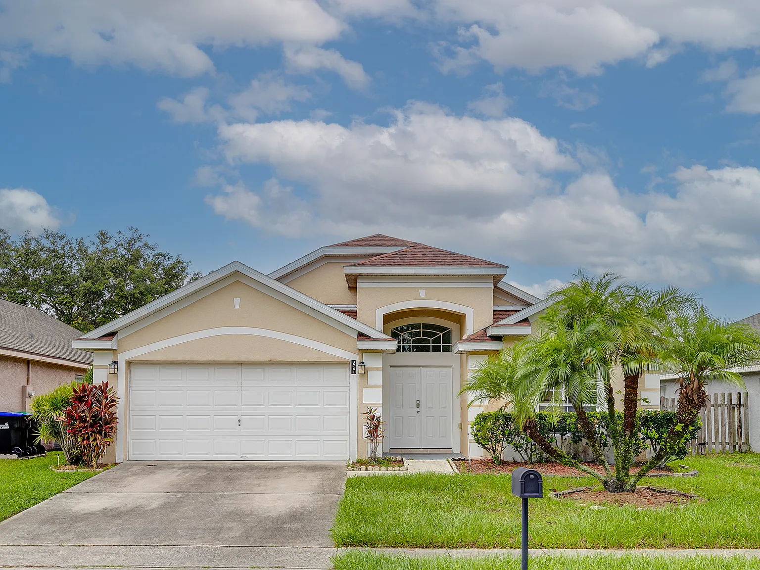 3 bed, 1809 sqft, $2,495 — Photo 2