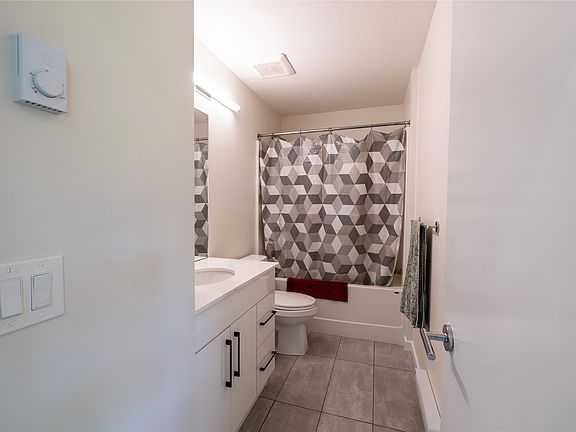 5th image of 1880 Hugh Allan Dr #107