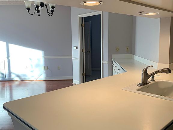 2nd image of 1276 N Wayne St APT 120